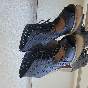 Restricted brand, chunky heel black heels, size 8